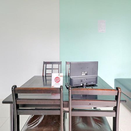 Oyo2997宫殿2号套房大酒店 Sindanglaya 外观 照片